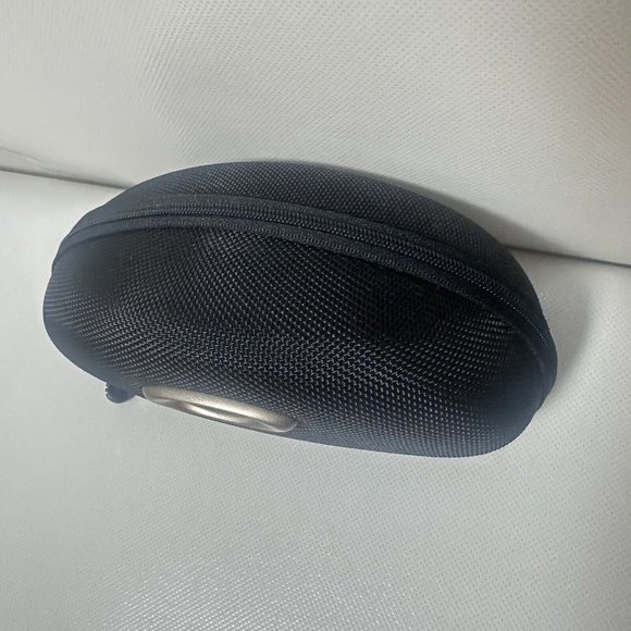 Oakley Sunglasses Case Hard Shell Black Zippered - Picture 3 of 8